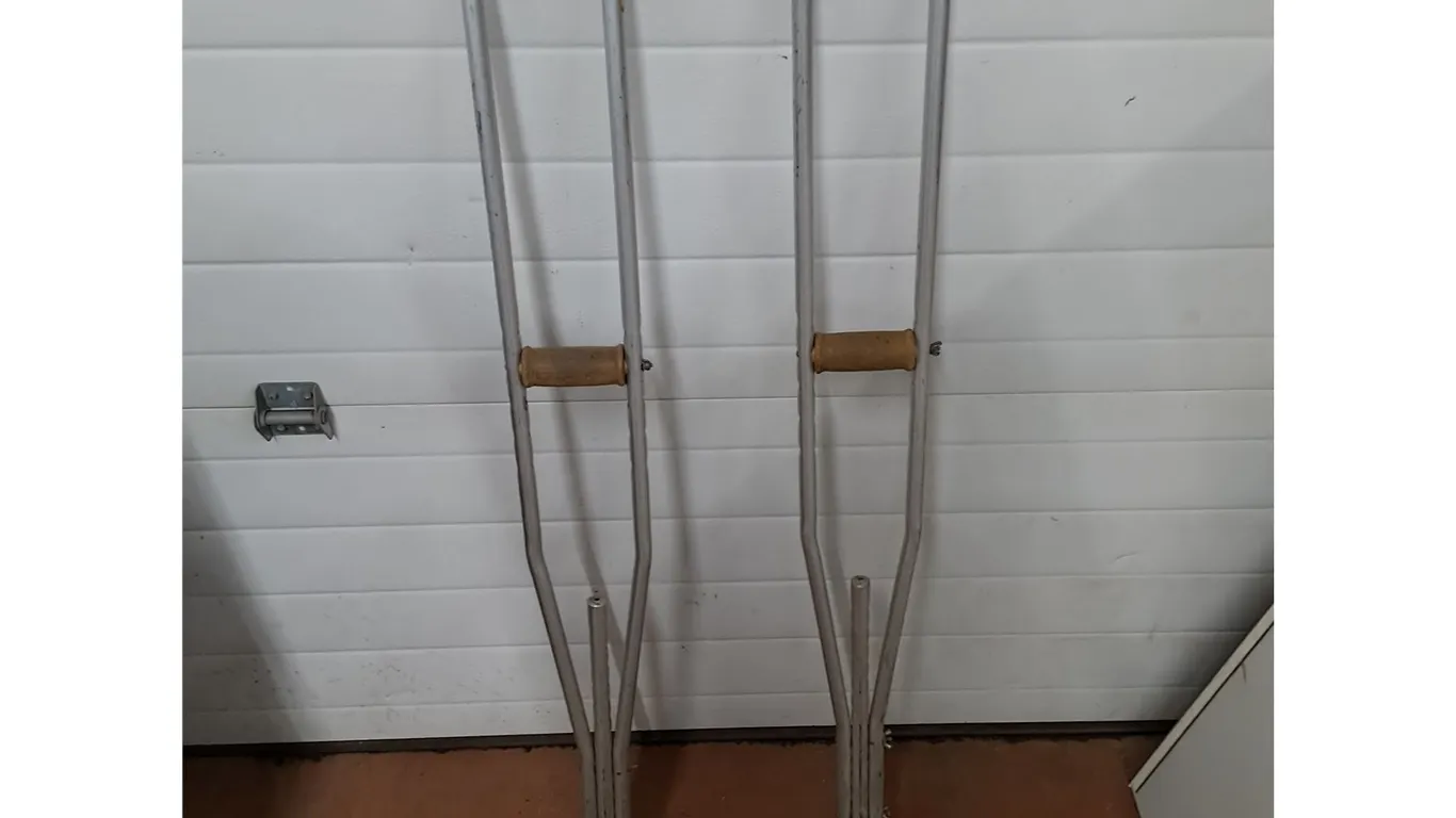 *Adjustable Crutches - PICKUP ONLY