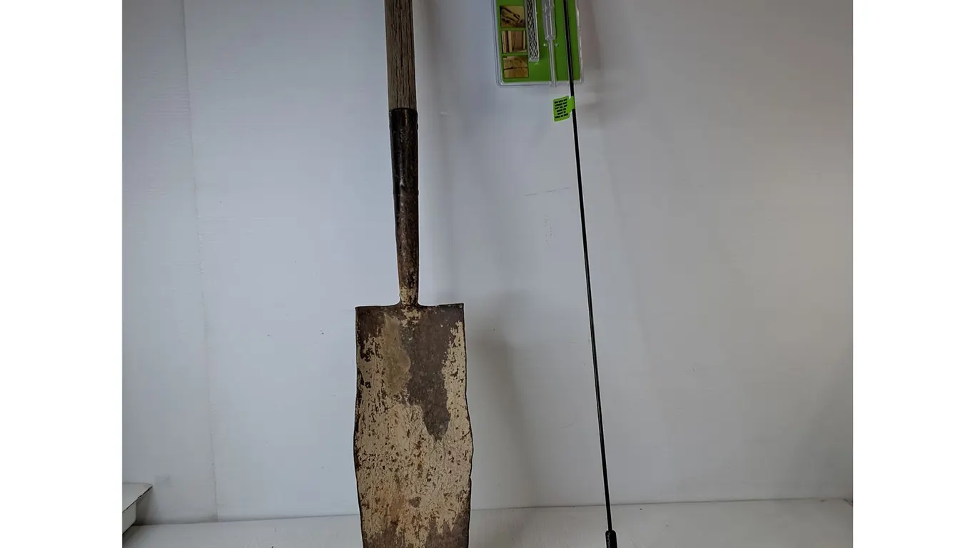 Shovel, Quick Connect Flexible Installation Kit (one item missing), Pickup Only
