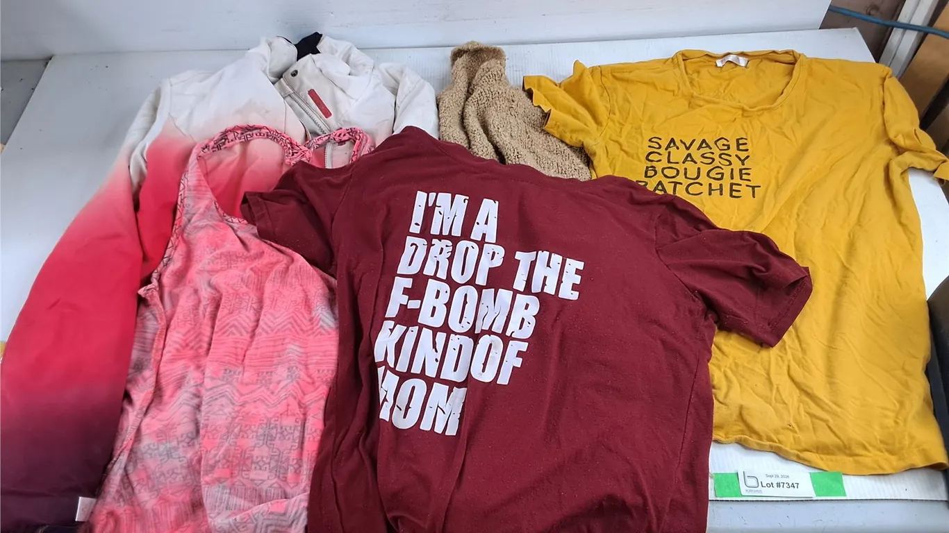 T Shirts, Poncho, Winter Jacket, Tank Top - Size M
