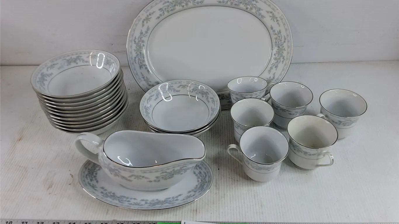 Somerset Platter, Tea Cups, Bowls and Gravy Boat