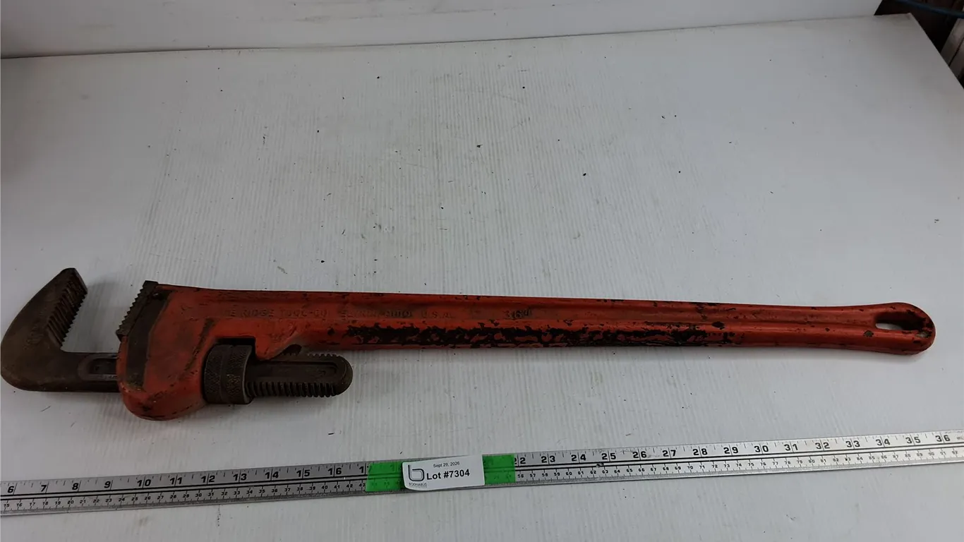 Heavy Duty Pipe Wrench, Pickup Preferred