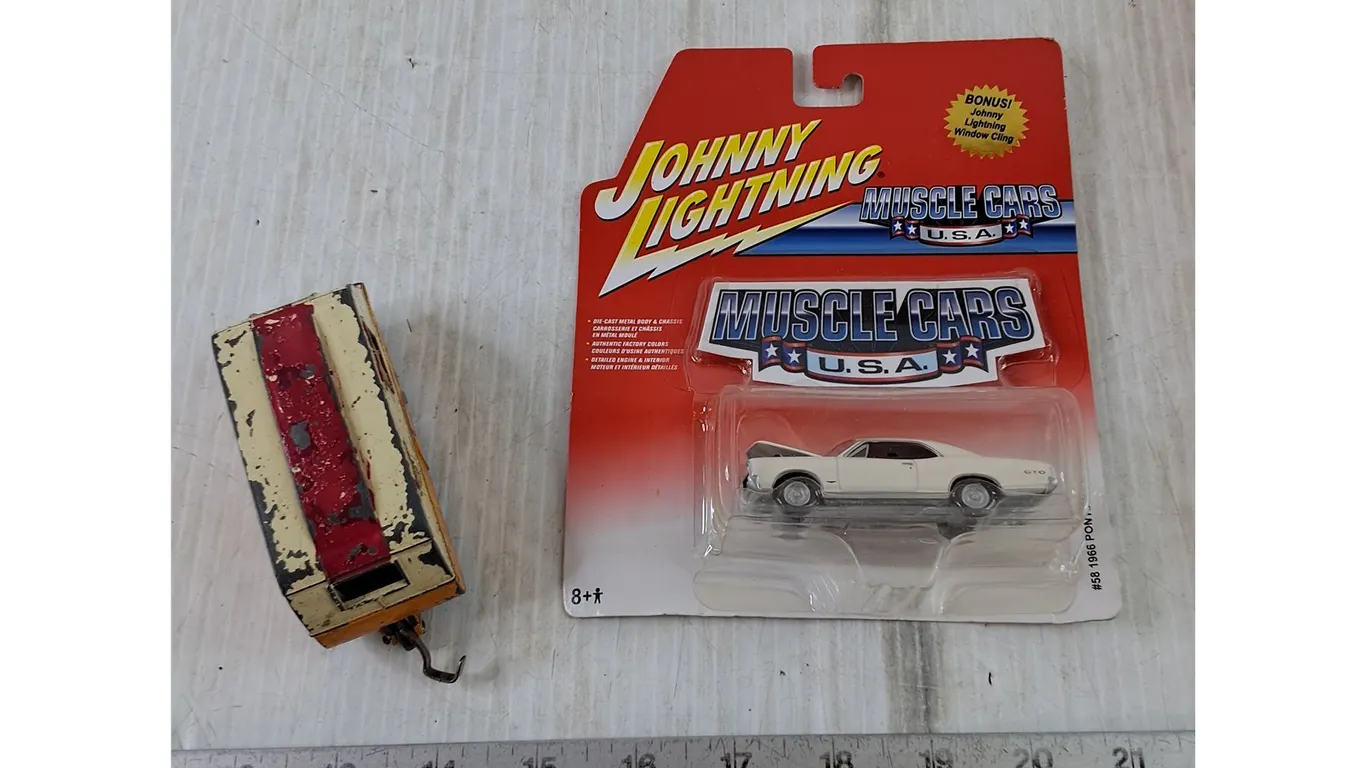 Johnny Lightning Muscle Car 1966 Pontiac GTO Sealed and Dinky Toys Metal Caravan As-Is