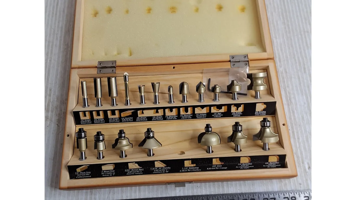 Mastergrip 20-Piece Router Bit Set - Missing 1 Piece