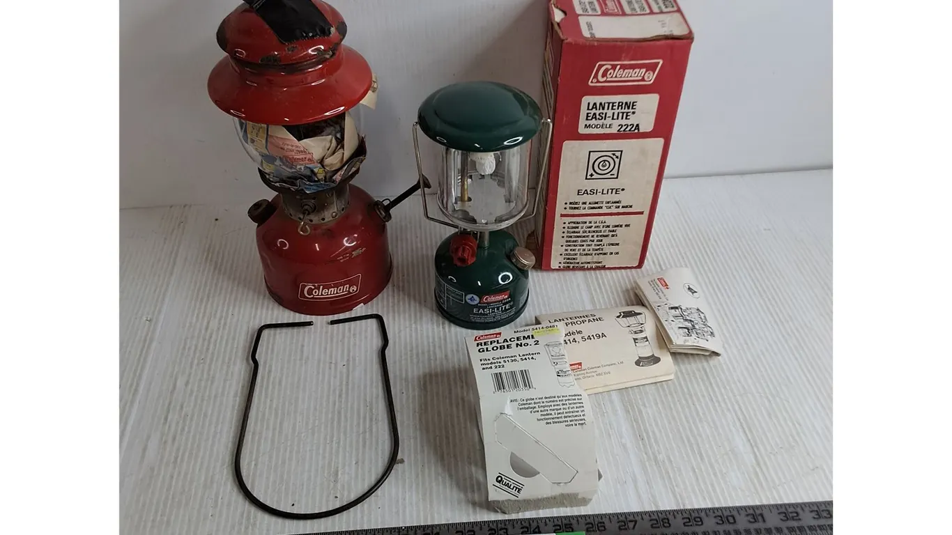 (2) Vintage Coleman Lanterns (Red 4/69, Easi-Lite 1/84)