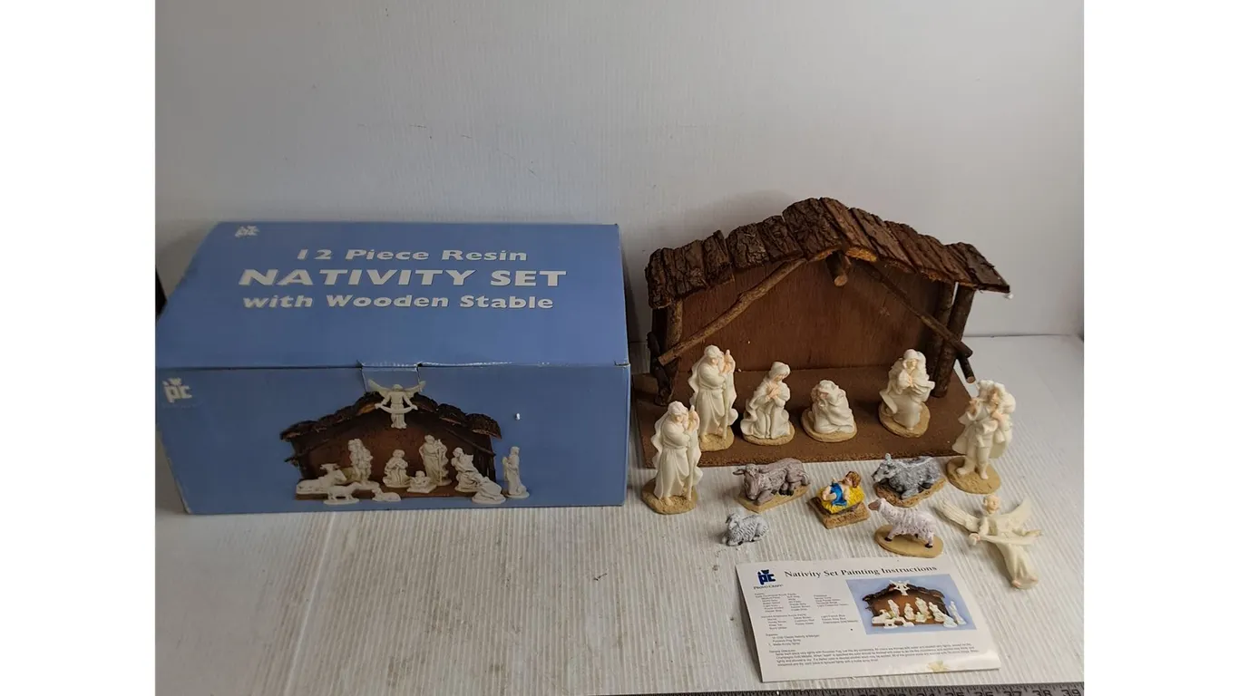 Provo Craft 12 Porcelain Figure Nativity Set