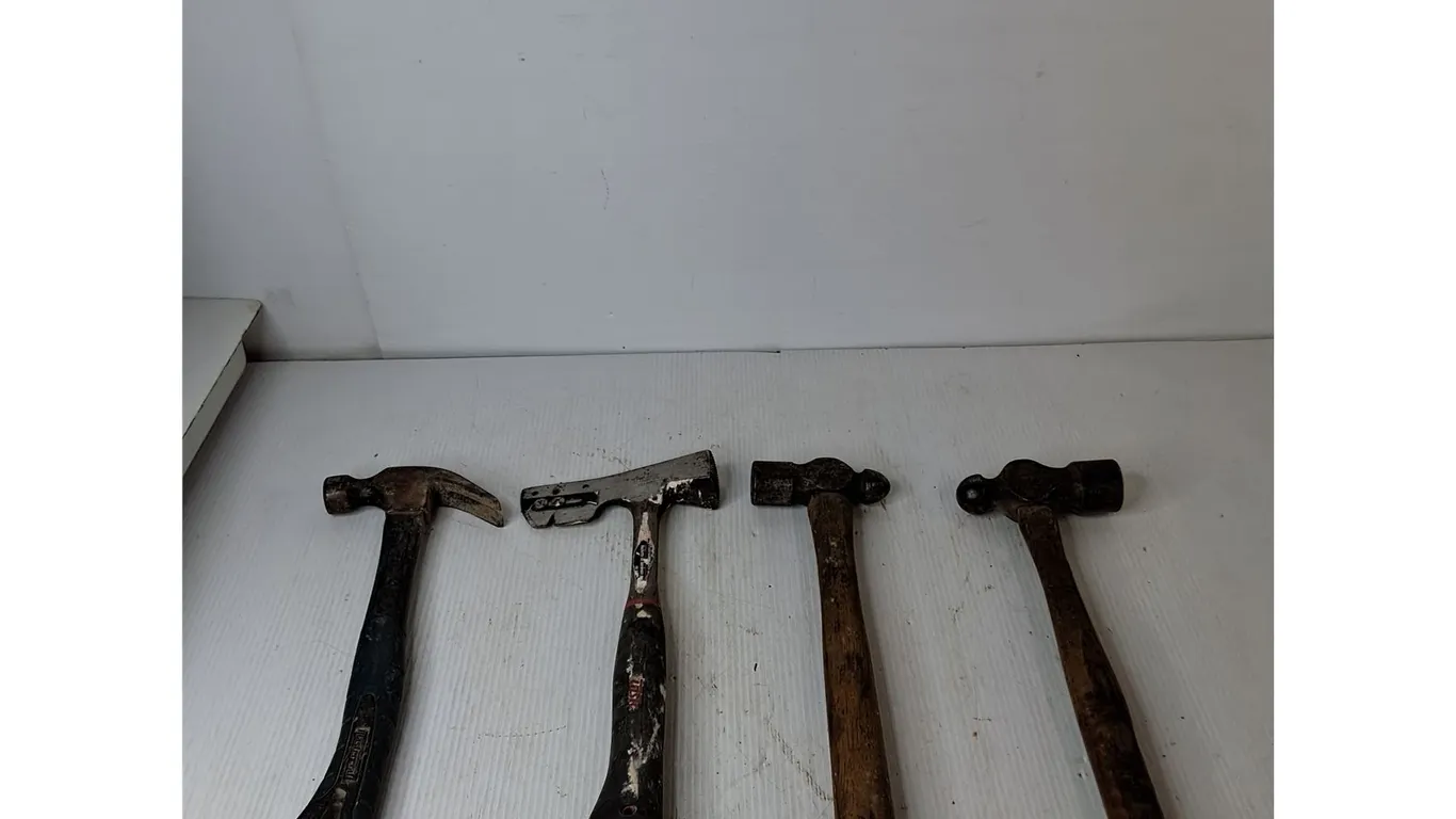 (4) Hammers