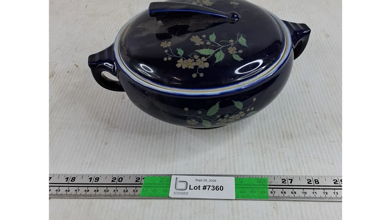 Halls Ceramic Dish w/Lid
