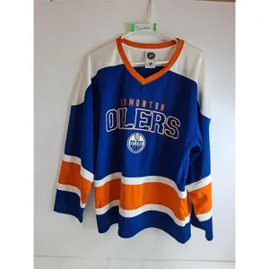 (1) Edmonton Oilers Jersey- Size Mens Medium