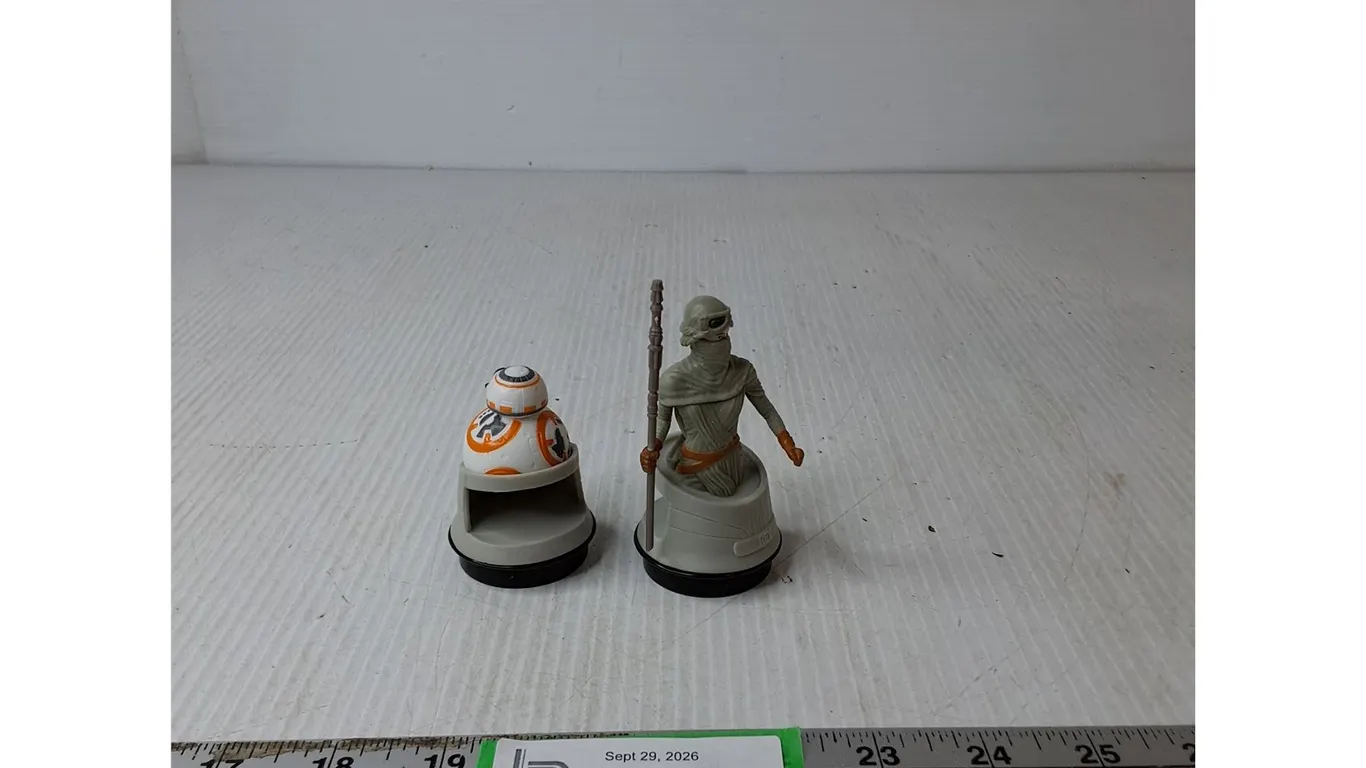 Star Wars: The Force Awakens Movie Theater Cup Toppers