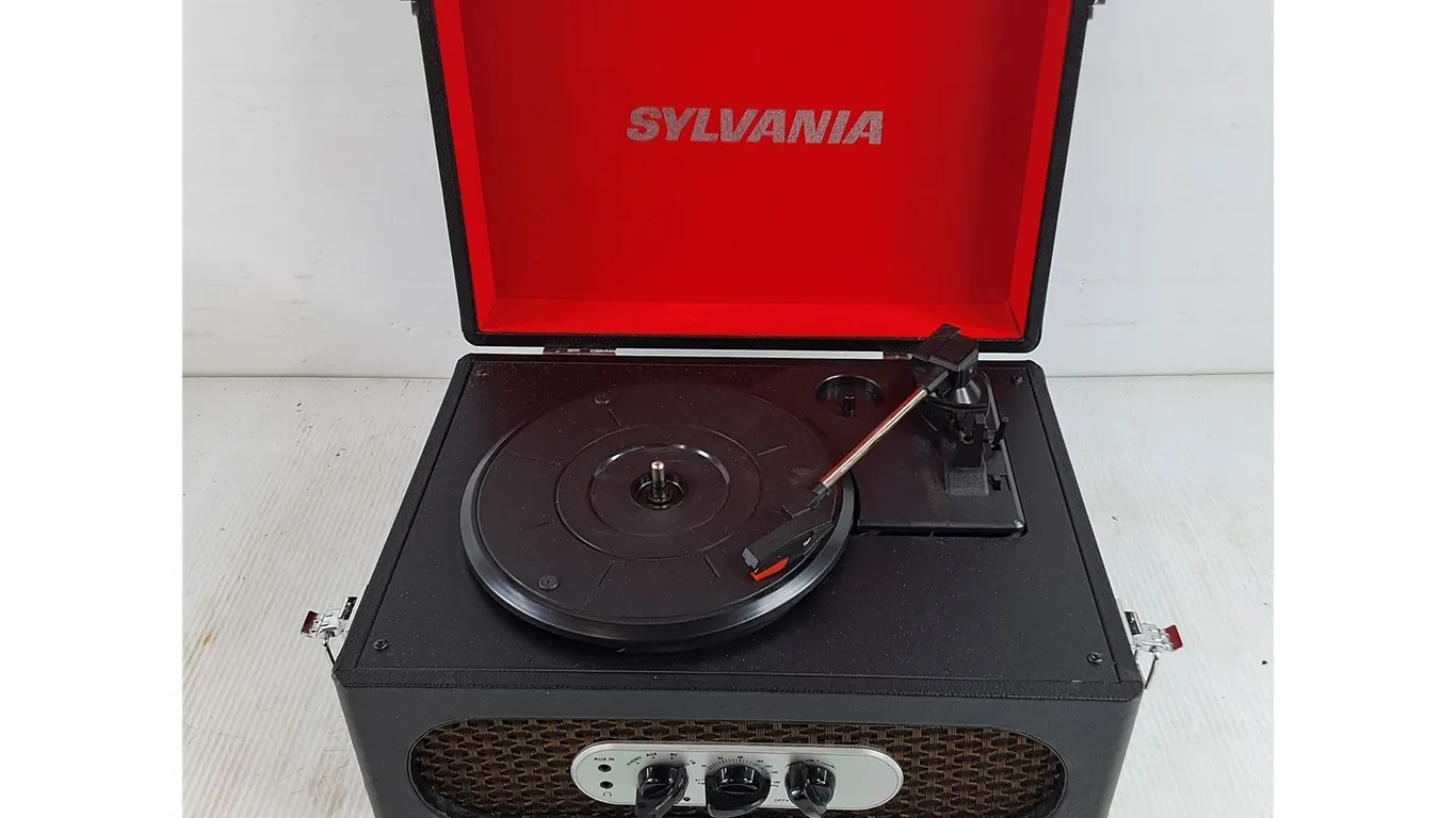 Sylvania Vinyl Record Player - As Is