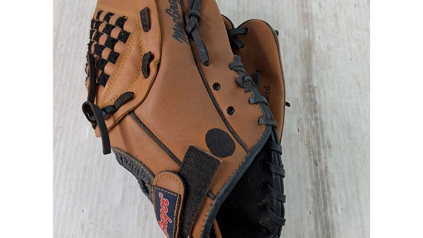 MacGregor Ball Glove, Junior Superstar Series