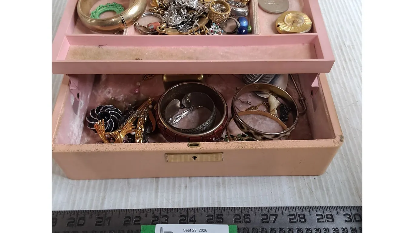 Vintage Jewelry Box w/Contents