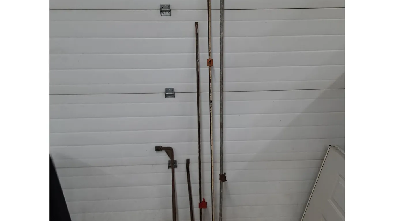 **Bar Clamps, Lug Wrench, Pry Bar & Caddy - PICKUP ONLY