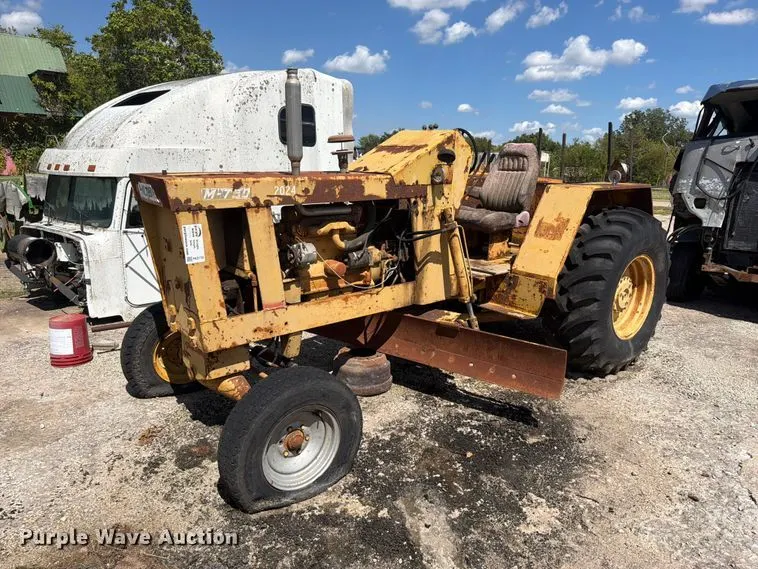 Huber M-750 motor grader