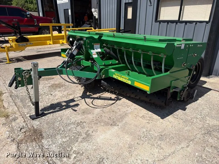 Great Plains NTS2509 no-till seeder