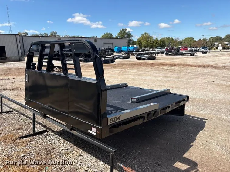 2023 DewEze 984 hydraulic bale bed