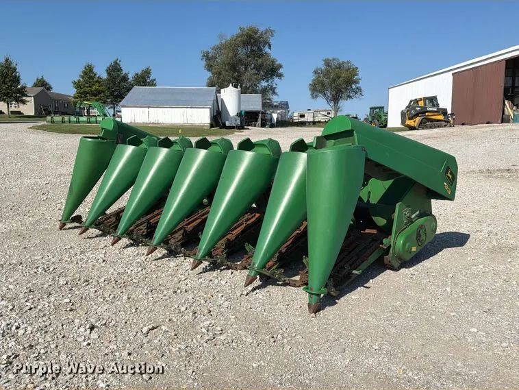 John Deere 693 corn head