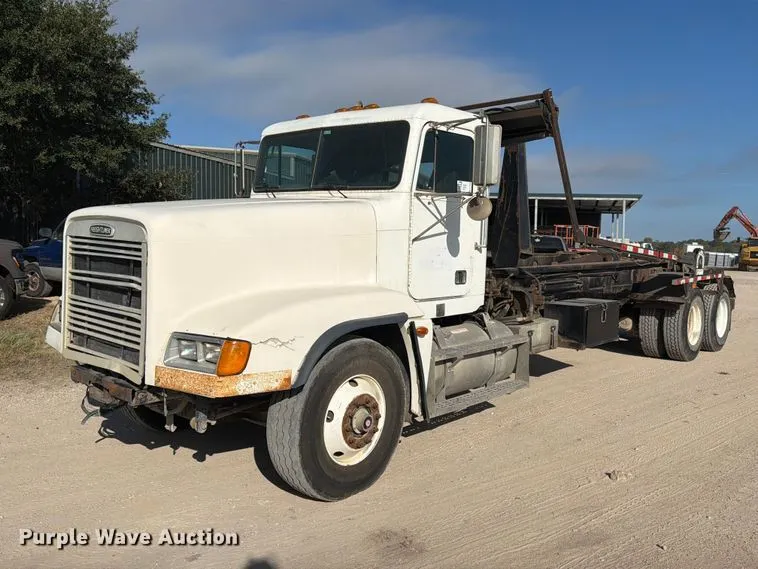 2001 Freightliner FLD120 roll-off container truck