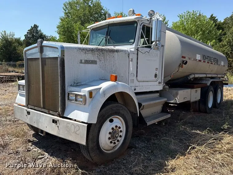 1986 Kenworth W900 tank truck