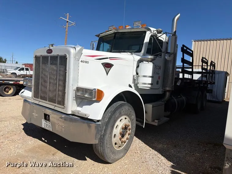 1998 Peterbilt 379 flatbed truck