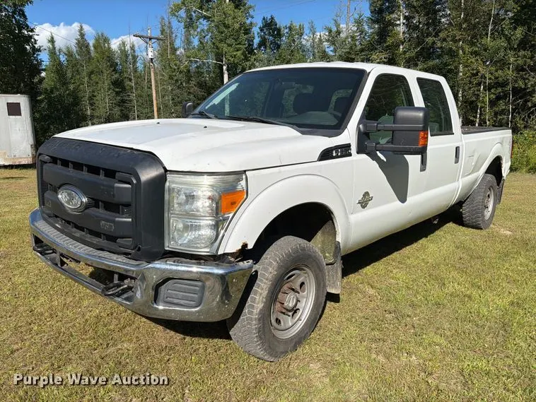 2012 Ford F350 Super Duty Crew Cab pickup truck