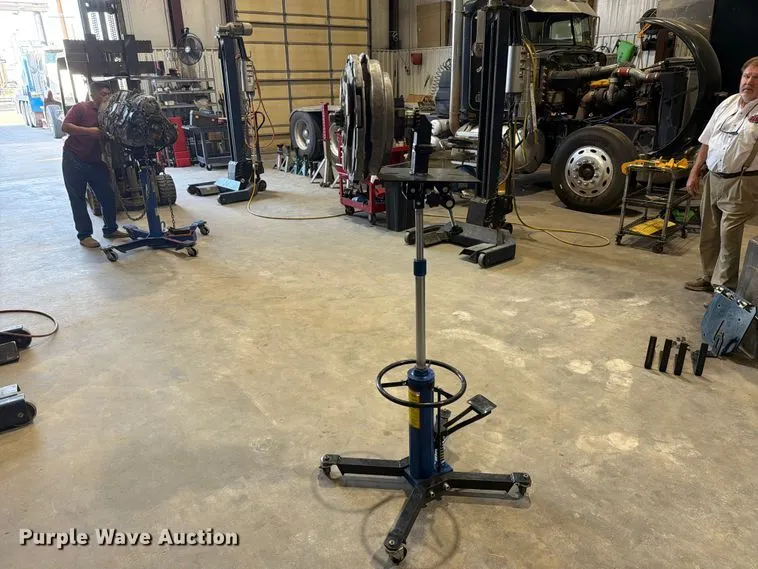 Transmission jack