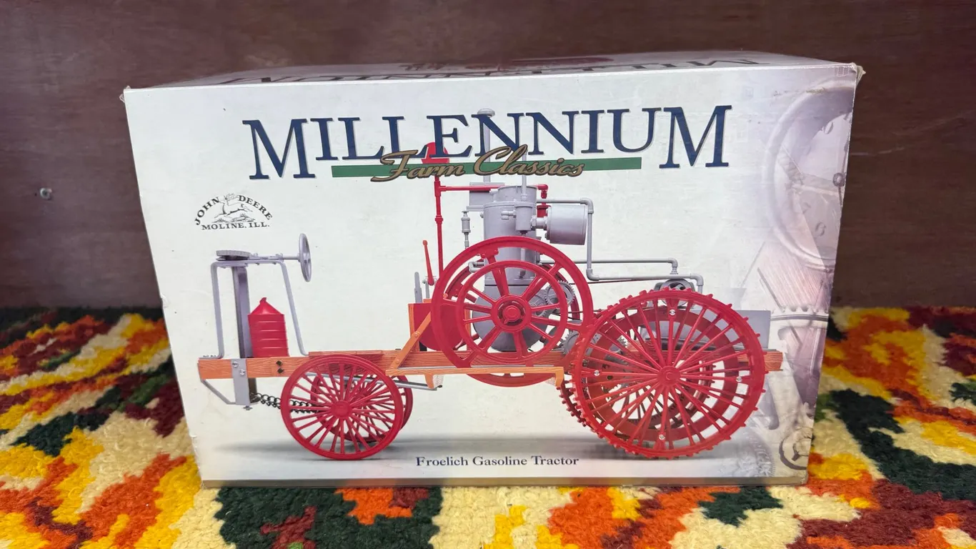Froelich Gasoline Diecast Model Tractor