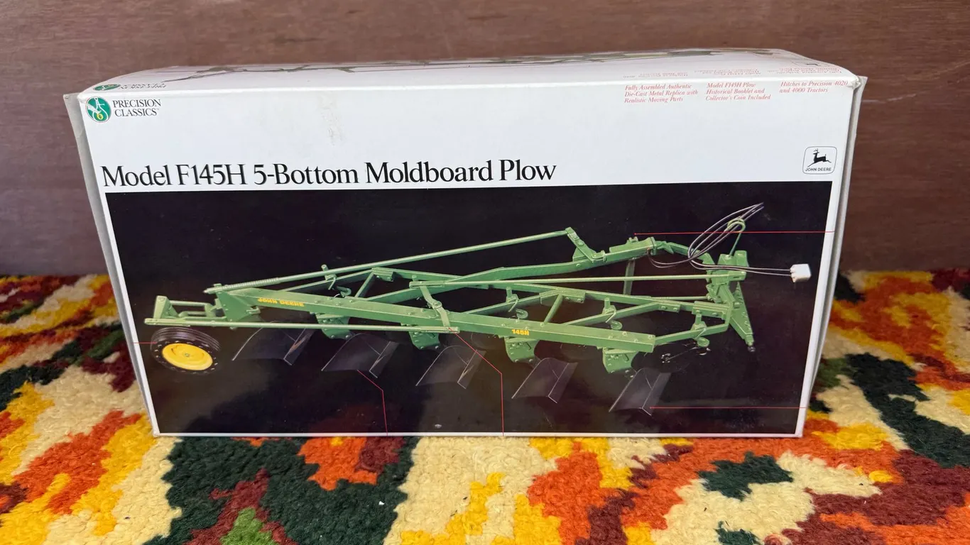 John Deere F145H 5 Bottom Moldboard Plow