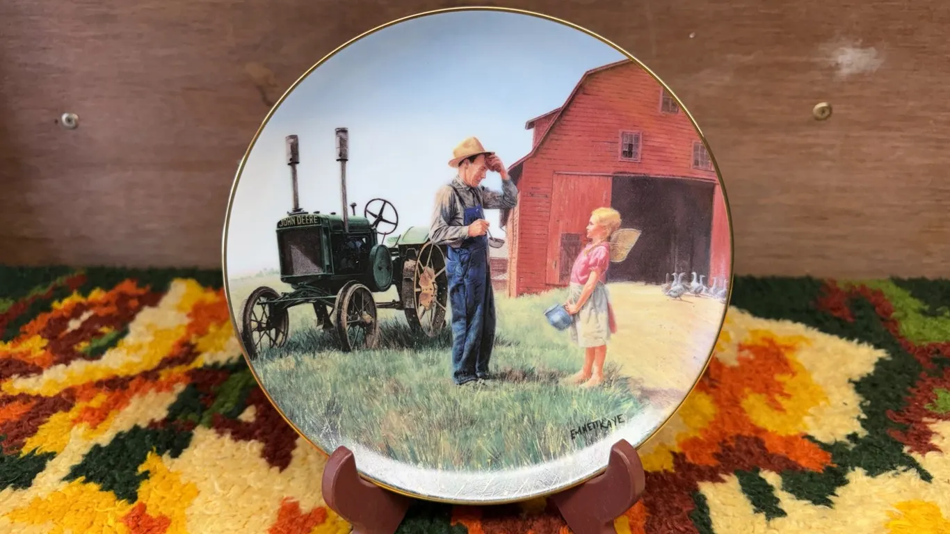 John Deere Decorative Plate