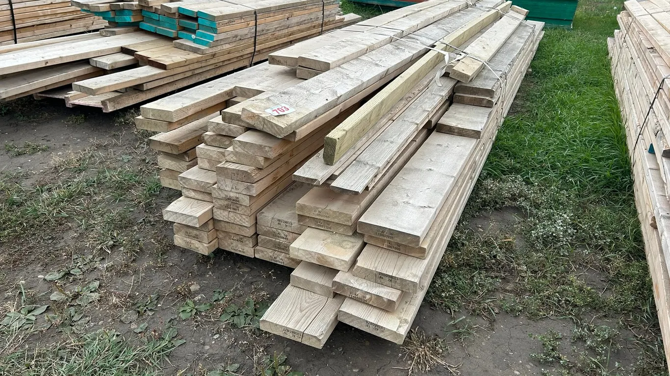 L/O ASSORTED PLANED LUMBER, 2X4, 2X6, 2X8, ETC.