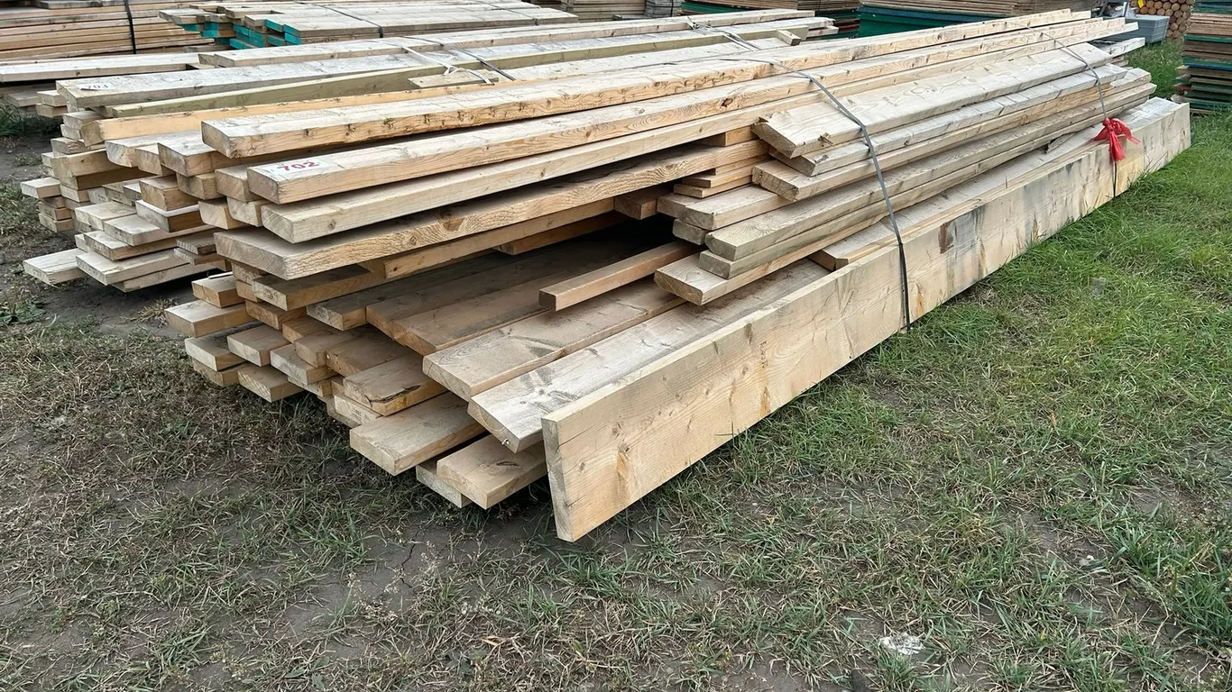 L/O ASSORTED PLANED LUMBER, 2X4, 2X6, 2X8, ETC.