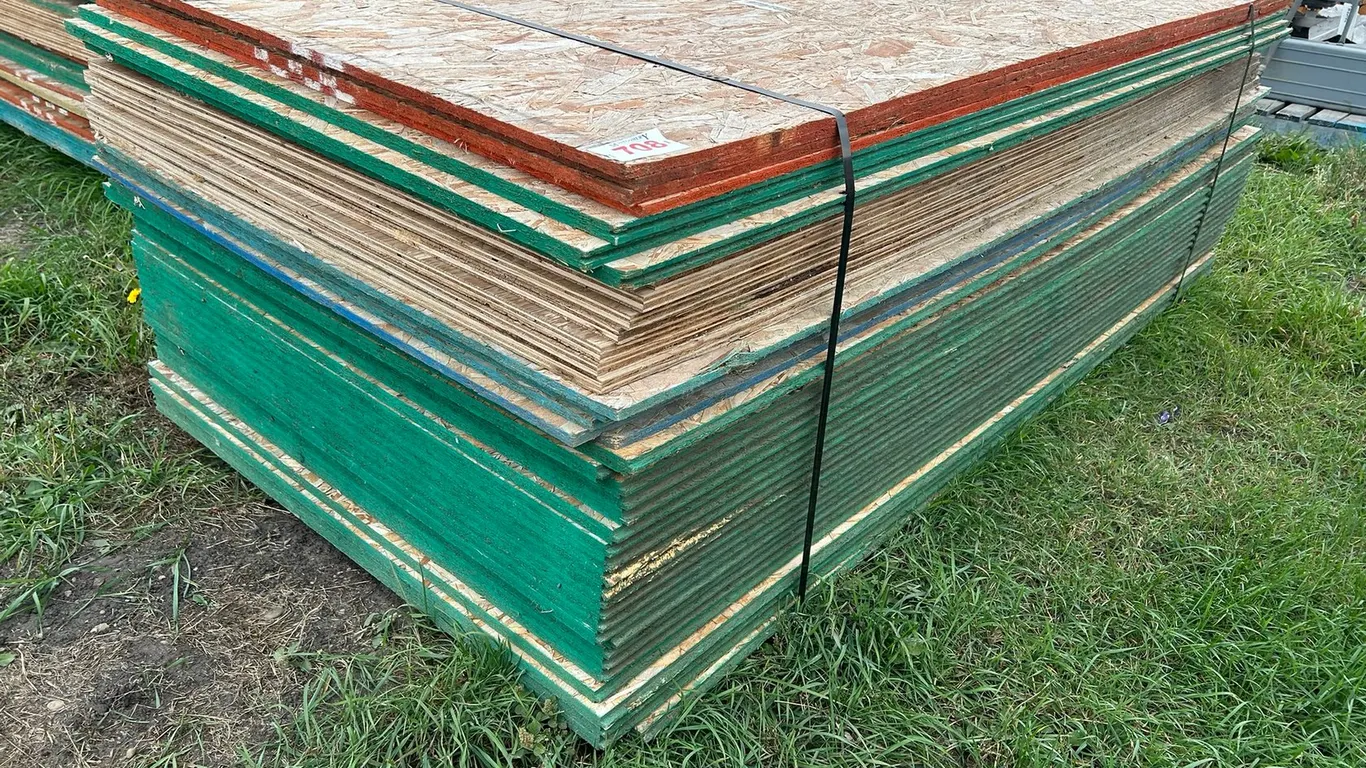 LIFT OF ASSORTED PLYWOOD AND OSB
