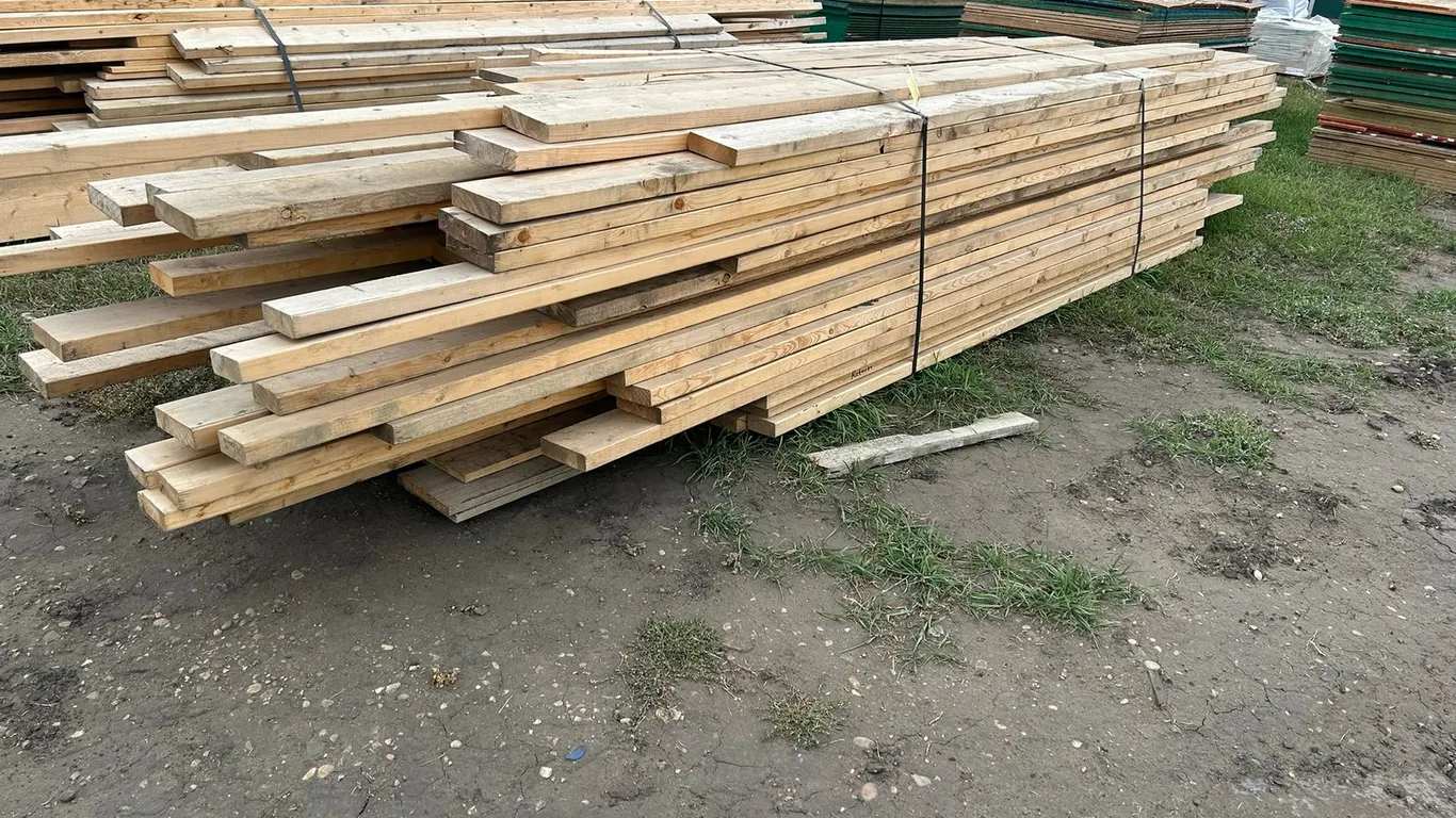 L/O ASSORTED PLANED LUMBER, 2X4, 2X6, 2X8, ETC.