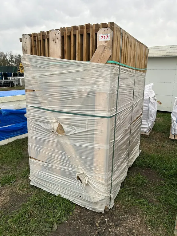 (33) 6FT X 6FT PRESSURE TREATED FENCE PANELS (TIMES THE MONEY X 33)