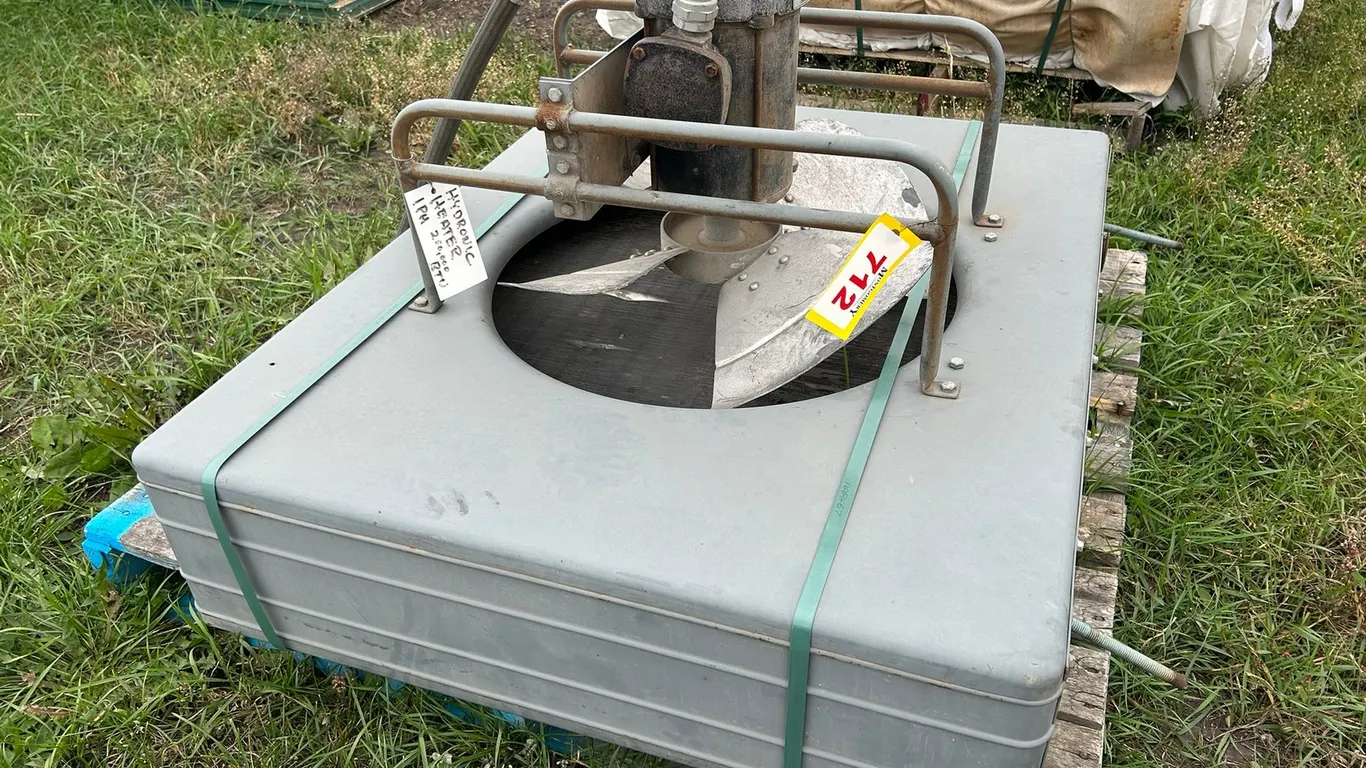 TRANE 250,000 BTU HYDRONIC UNIT HEATER 1PH