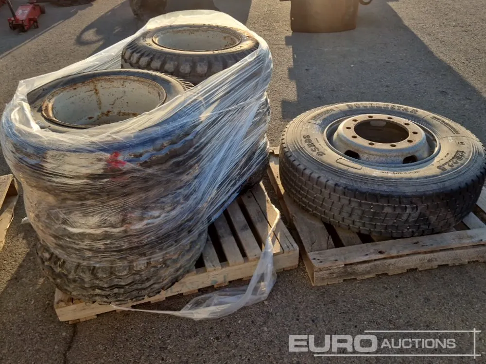 Pallet of Various Tyres & Rim
