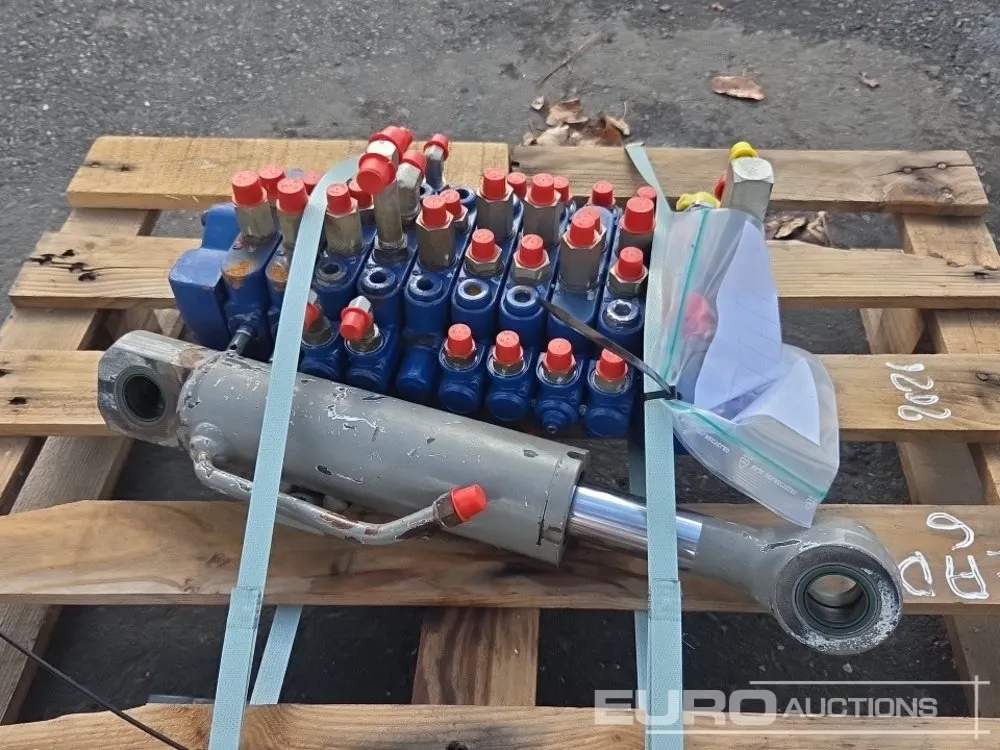 Spare Parts, Cylinder, Hydraulic Distributor to suit Yanmar SV16