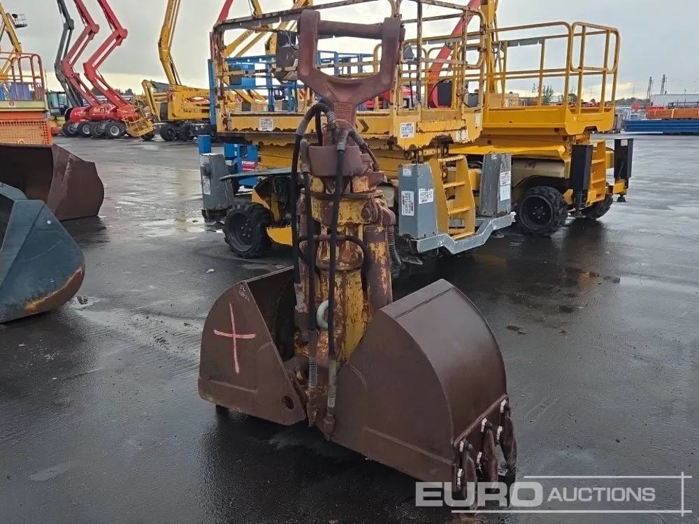 23" Hydraulic Rotating Clamshell Bucket