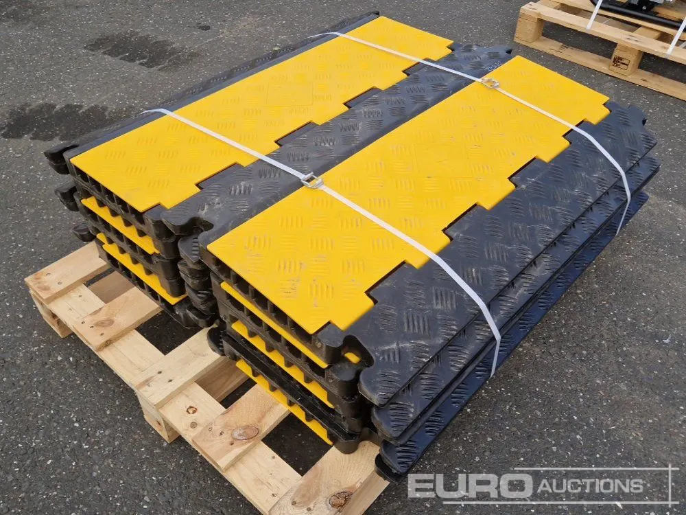 Unused Road Cable Protection, 5 Channels