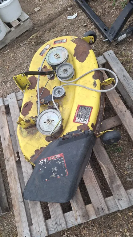 John Deere mower deck, 42"