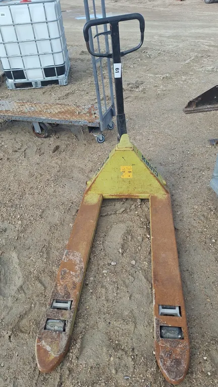 Pallet jack