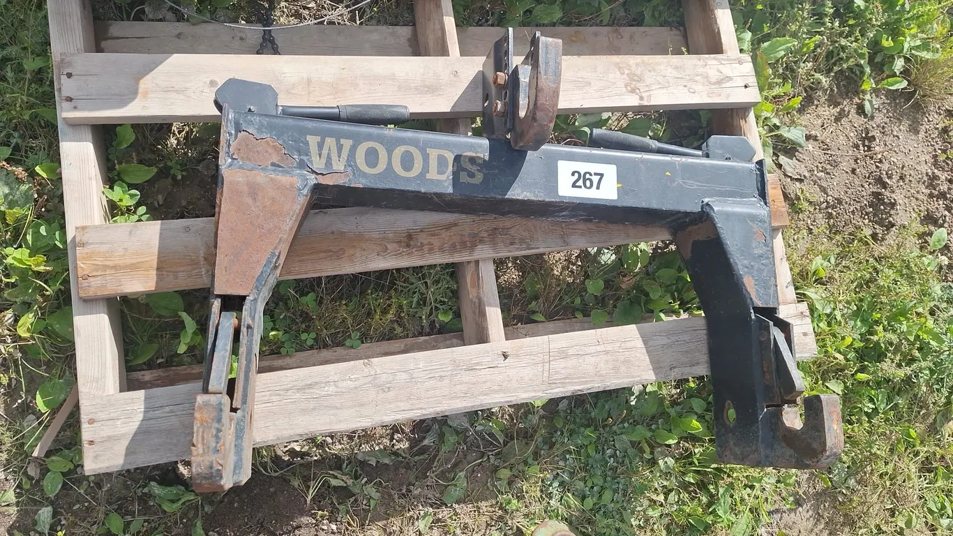 Woods cat 1 quick hitch
