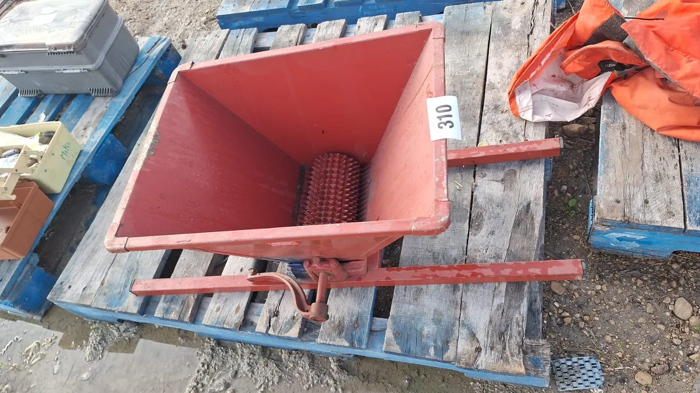 Hand crank grape crusher/ juice maker