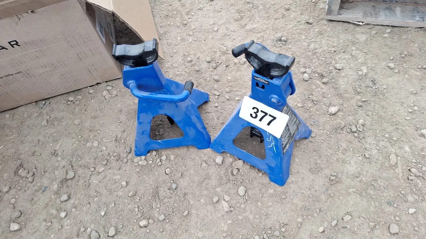 2-Jack stands