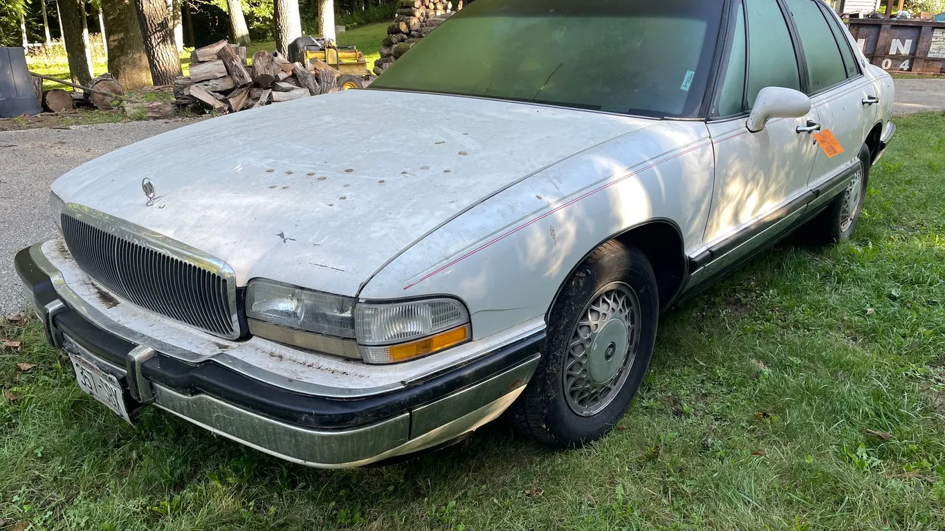 1992 Buick 4 Door Sedan (Has WI Title)