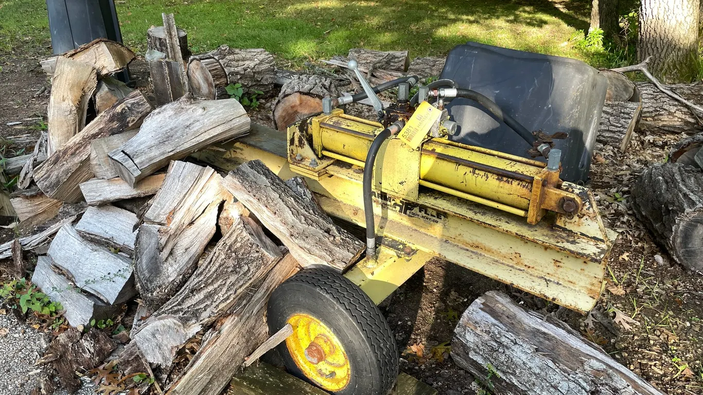 Farm & Fleet Wood Splitter