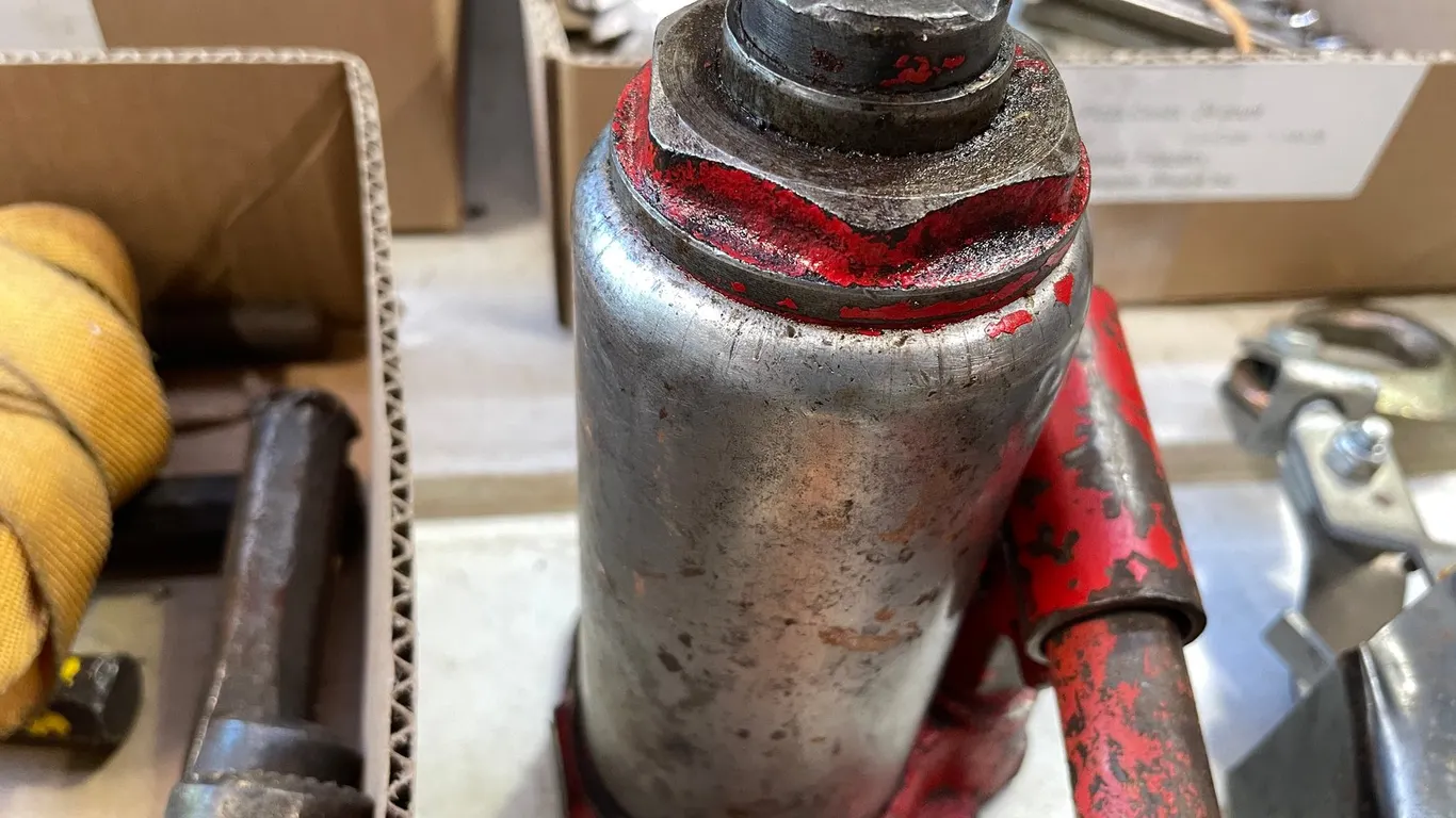 Bottle Jack