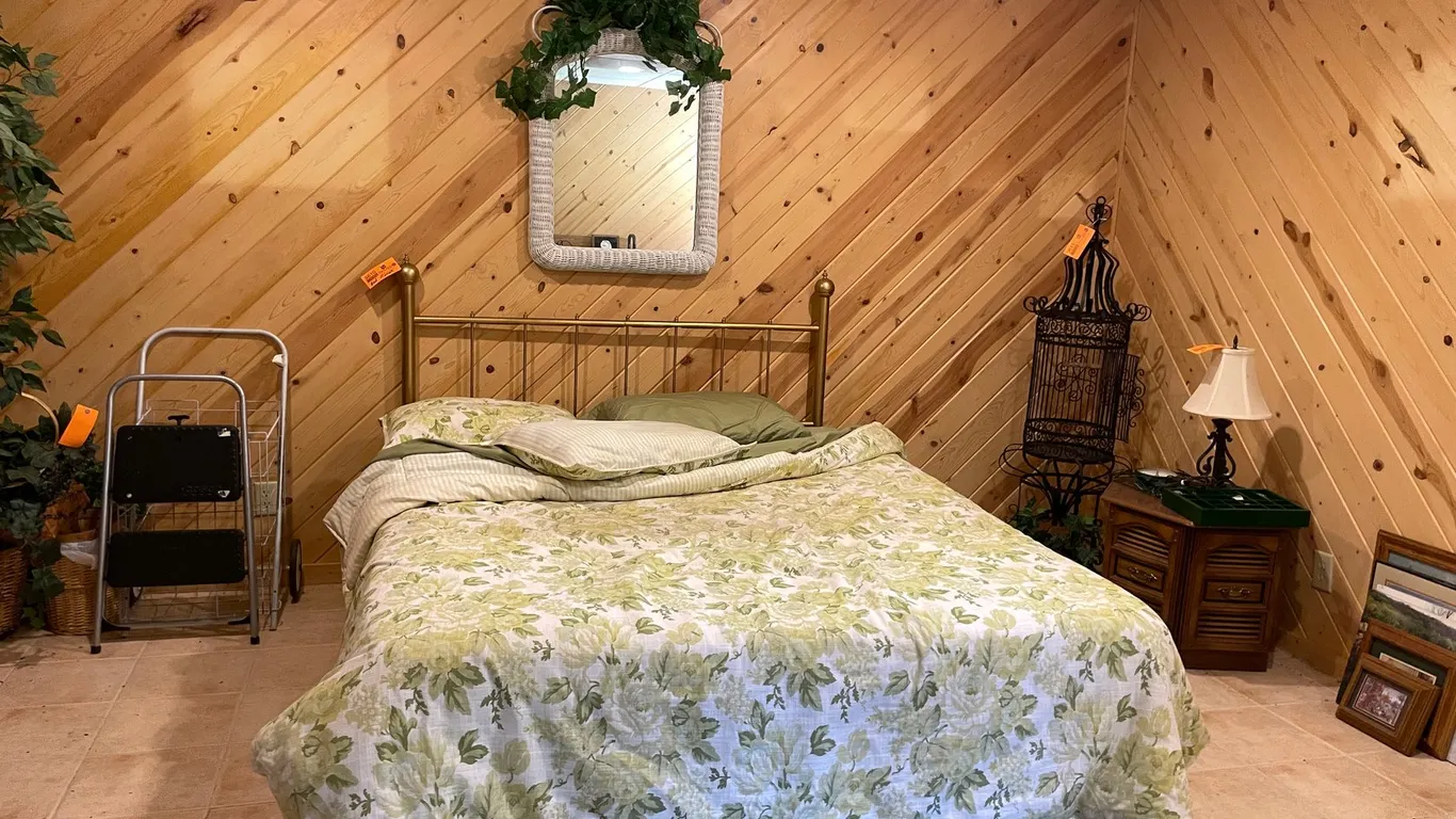 Queen Bed