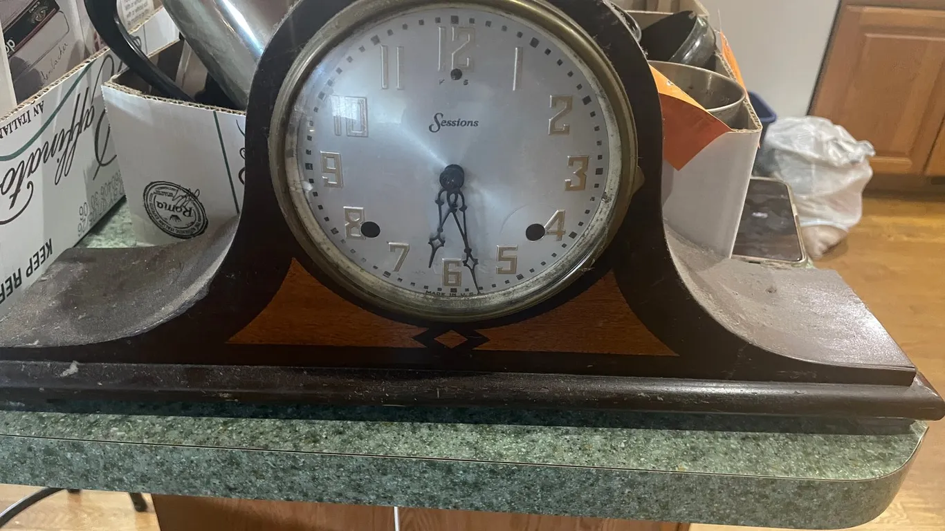 Sessions Mantle Clock