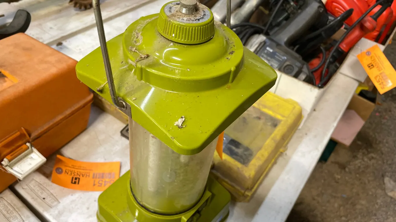 Rayovac Battery Lamp